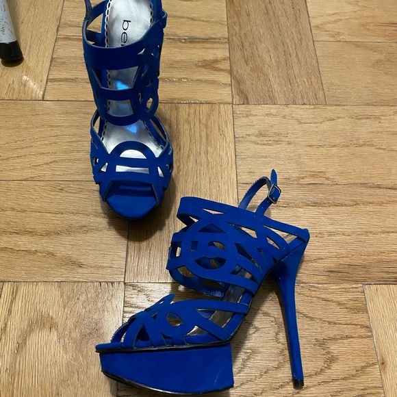 Bebe, Royal blue laser cut sandal heels. Size 6 - Picture 2 of 8